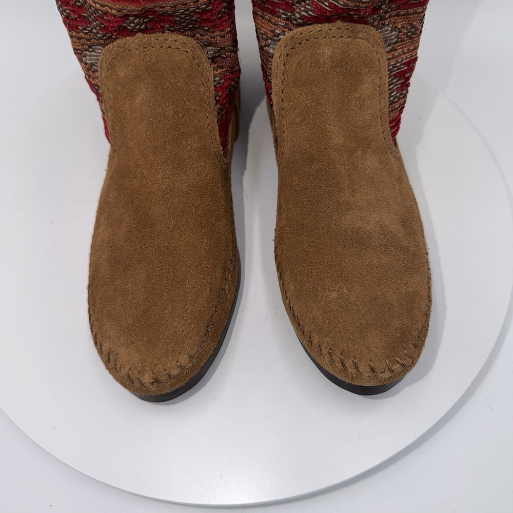 Minnetonka Baja Moccasin Boot Women's Size 7 Brown Suede Red Aztec Western - Picture 4 of 7